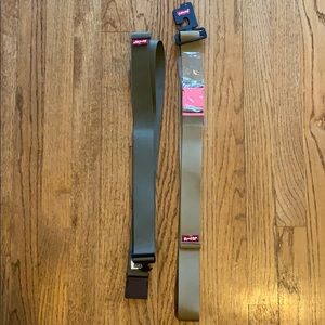 Levi’s Men’s Metal Clip Belts New/Like New
